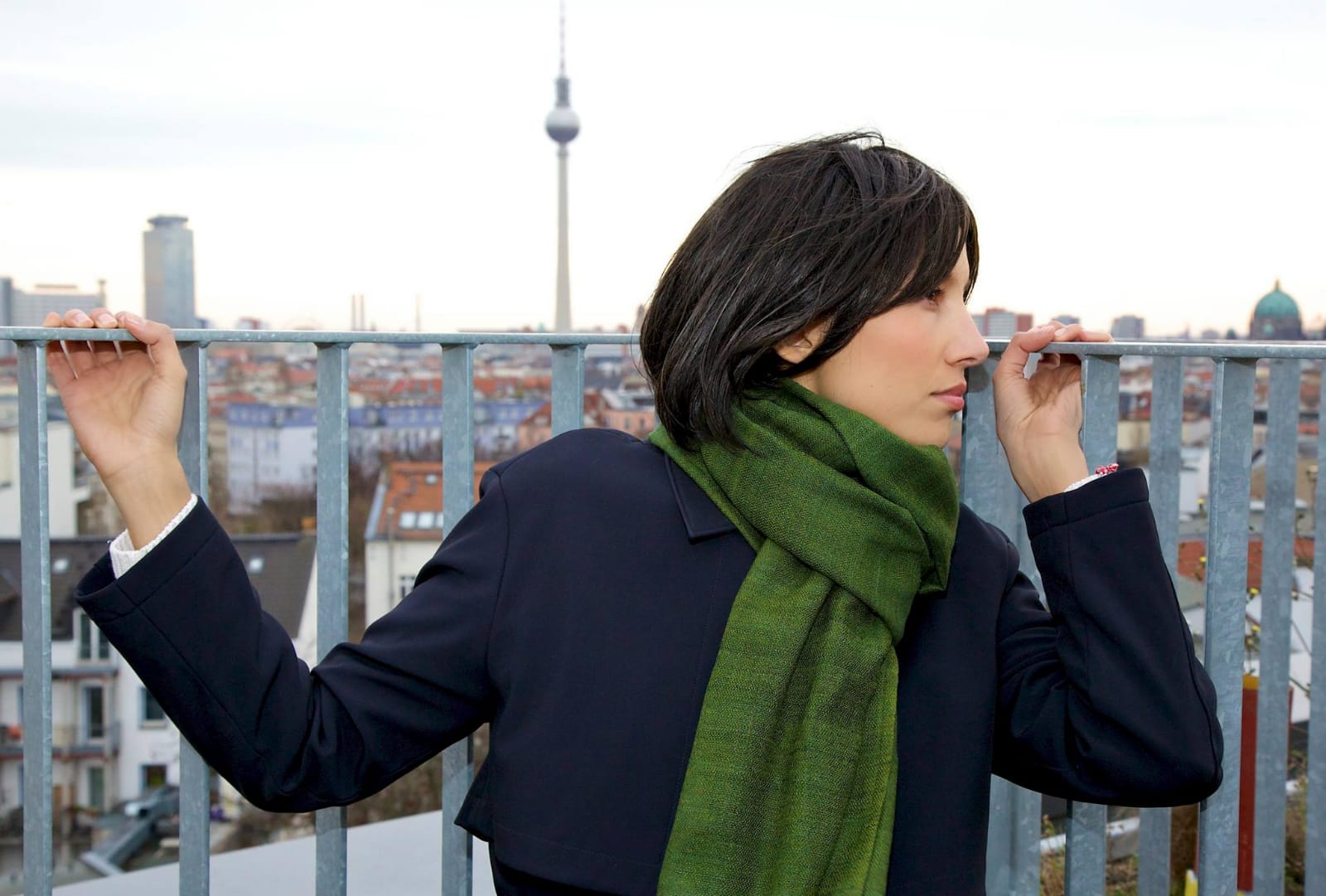 Eri Twill Scarf Dark Green - Image 3