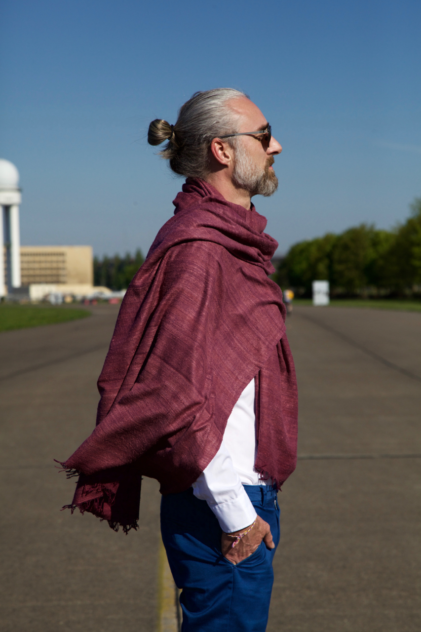 Eri Twill Scarf Plum - Image 3